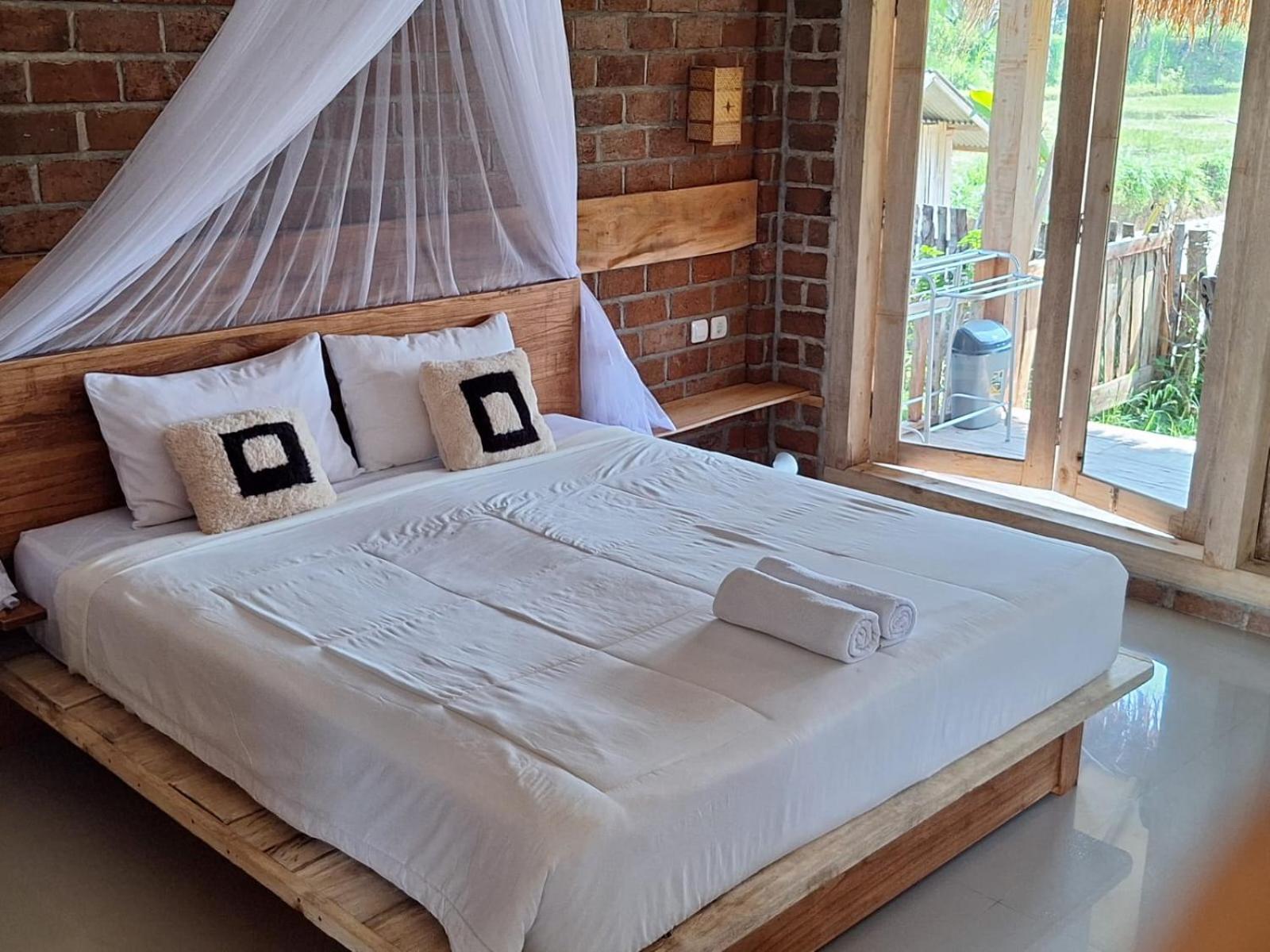 Bunga Homestay Lombok Tetebatu Bilik gambar