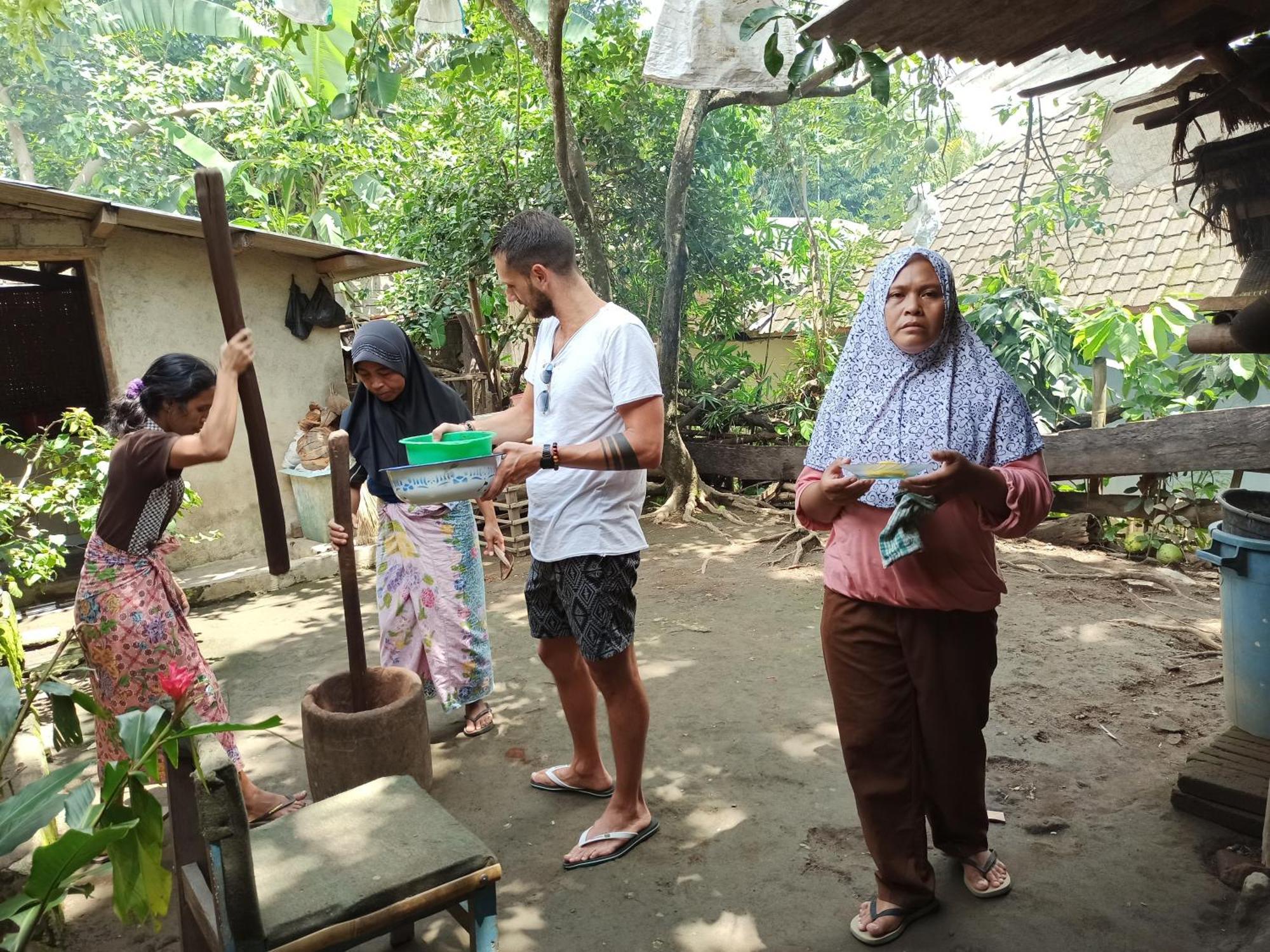 Bunga Homestay Lombok Tetebatu Bilik gambar